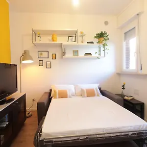 https://il-petalo-giallo.hotelinveneto.com